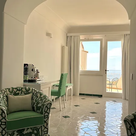 Il Gabbiano Ξενοδοχείο 4*