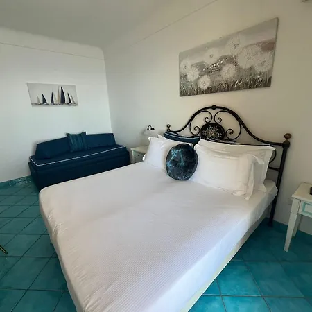 酒店 Il Gabbiano 4*